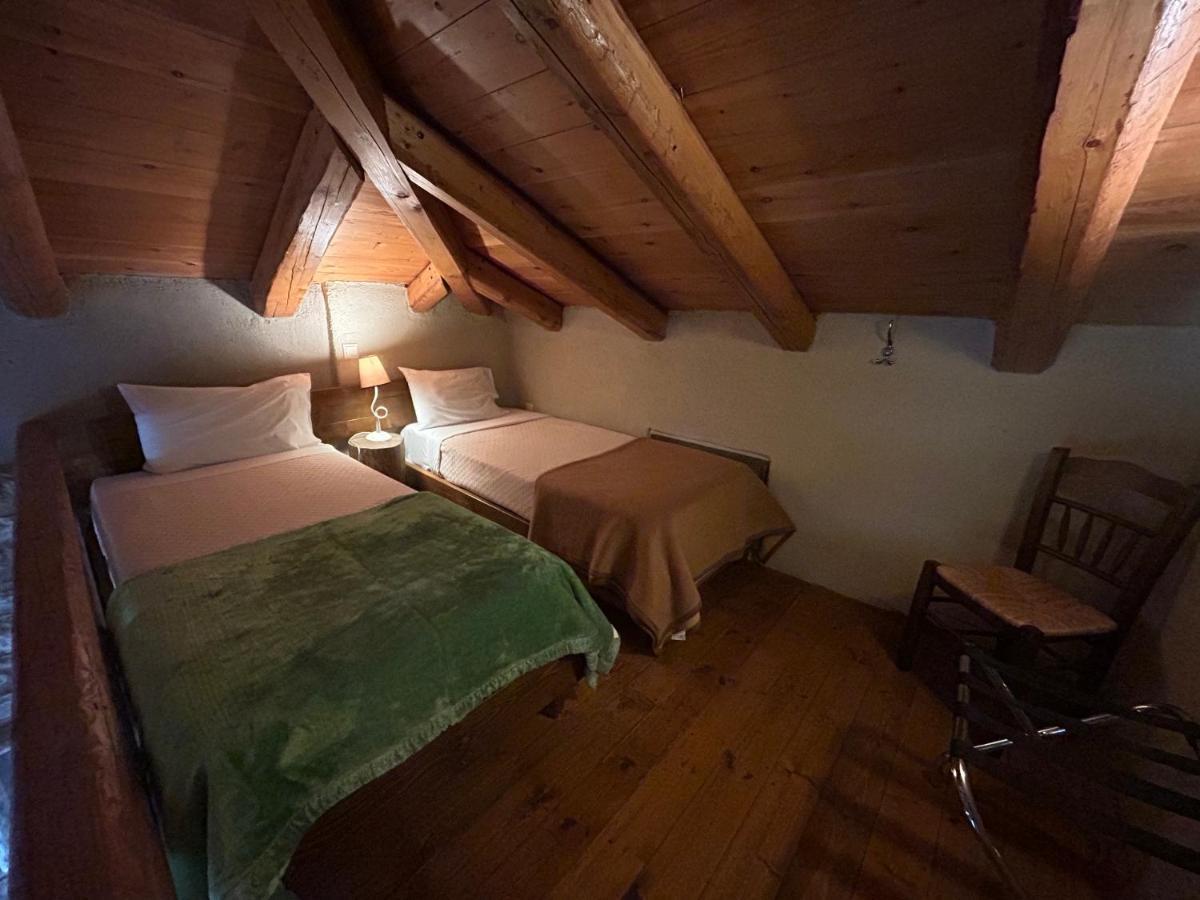 Pritanio Hotel Polidhroson Bagian luar foto