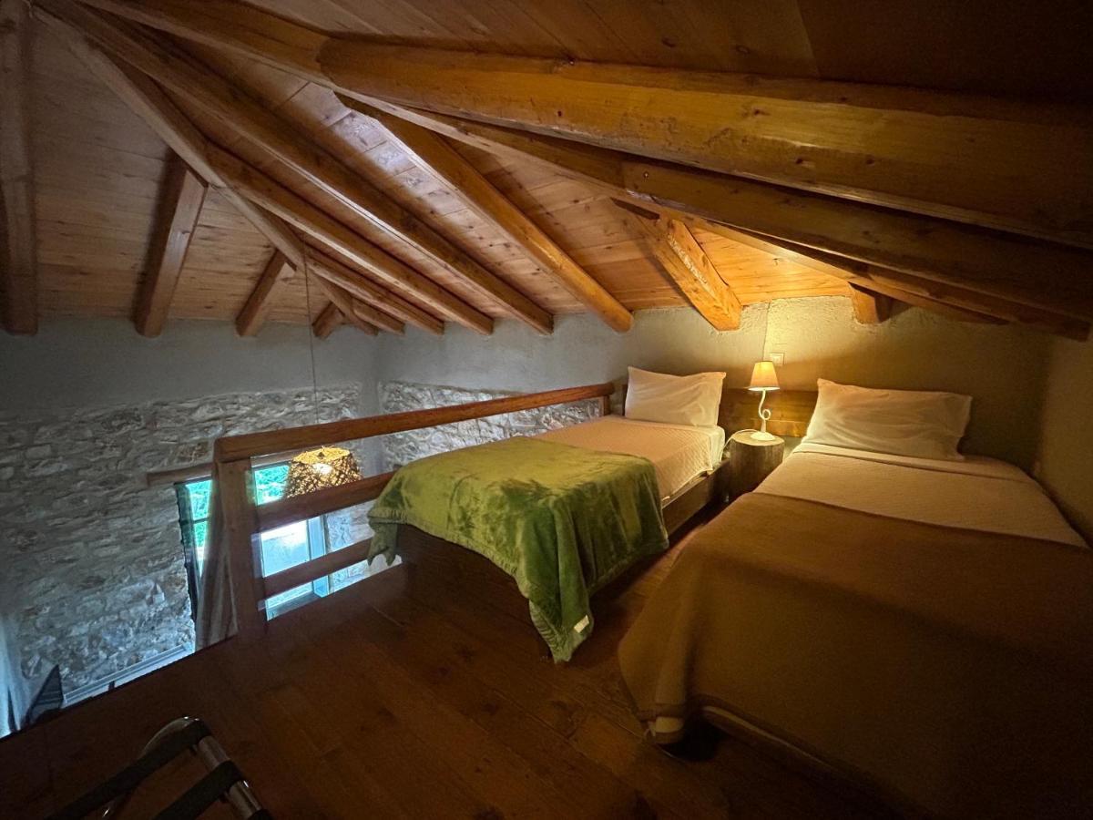 Pritanio Hotel Polidhroson Bagian luar foto